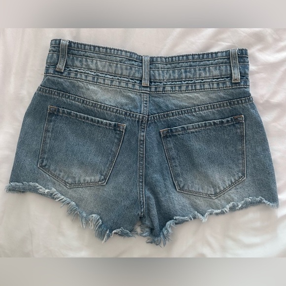 KanCan Denim Cut Off Denim Jean Shorts Size 5 NWOT - Picture 2 of 5